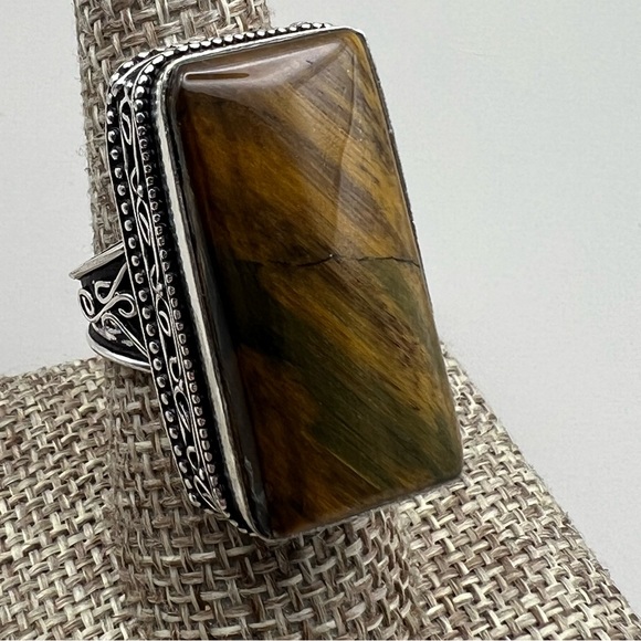 New Tiger’s Eye Gemstone Silver Overlay Vintage Style Ring Size 8 - Picture 2 of 11